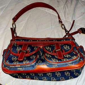 A Dooney& Bourke small authentic handbag